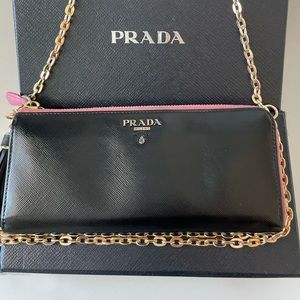 🌸BEAUTIFUL🌸 PRADA WALLET ON CHAIN